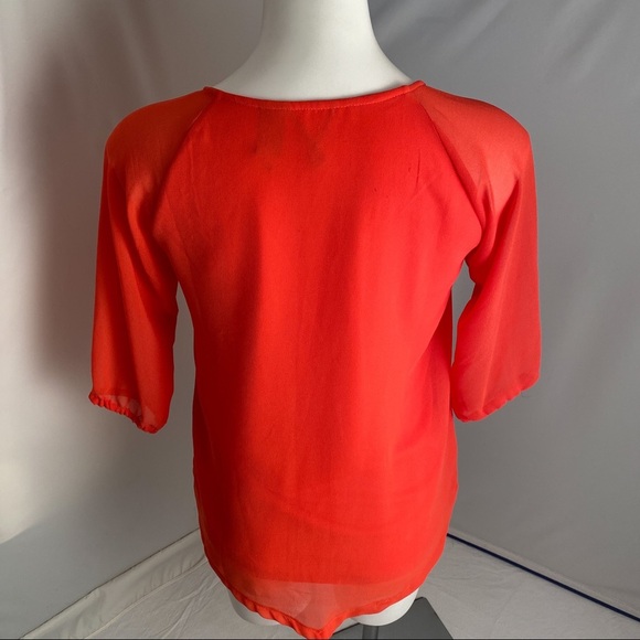 BKE coral beaded layered three quarter sleeve v-neck blouse - Picture 5 of 10
